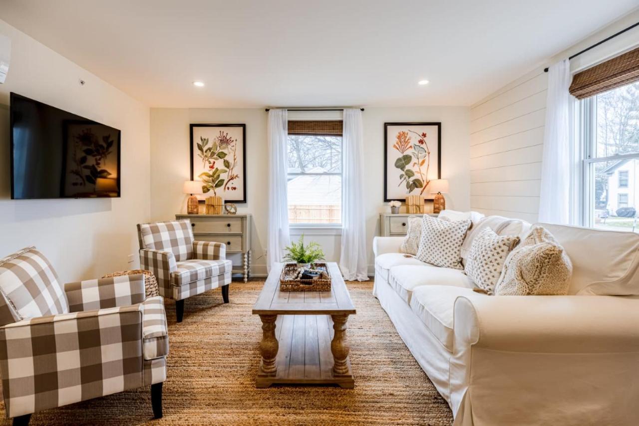 Downtown Luxury Farmhouse Apartment #4 West Dundee المظهر الخارجي الصورة